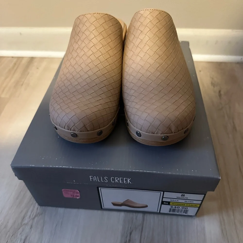 Heeled Clogs - Picture 2 of 4